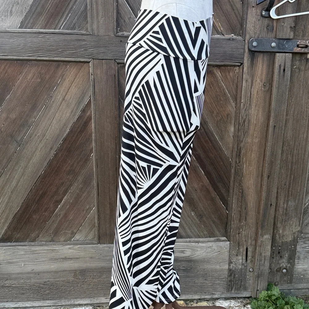 Banjul Monochrome Geometric Pencil Maxi Skirt S - Picture 2 of 6